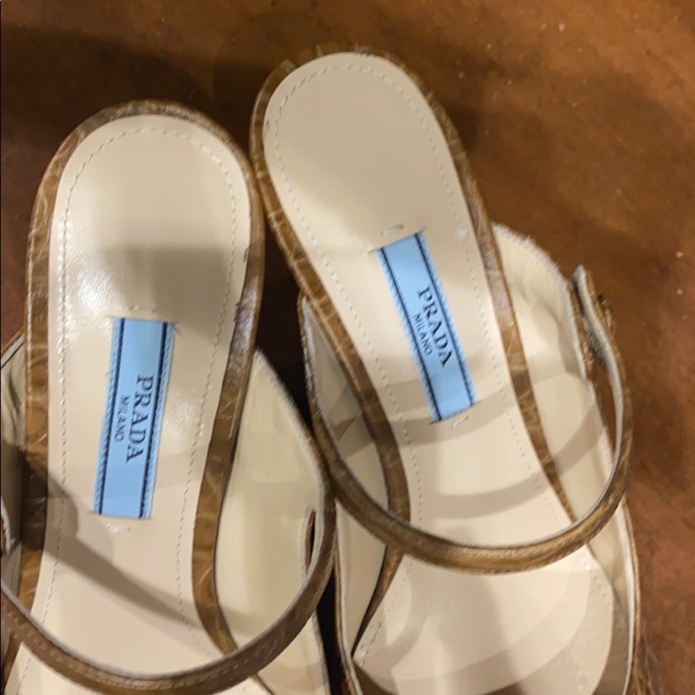 Prada heels - Picture 3 of 8